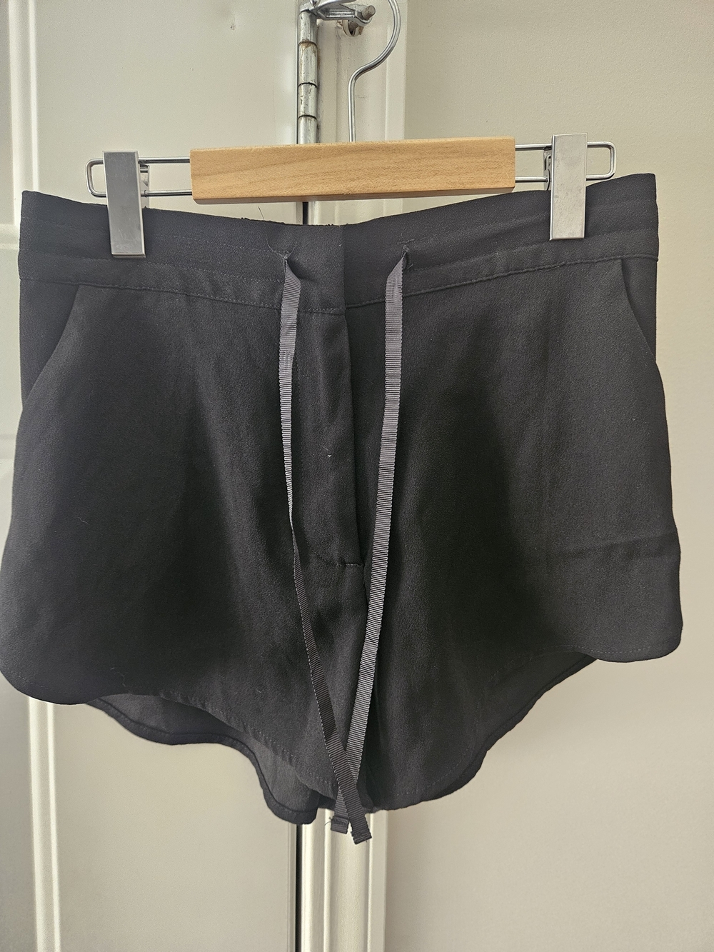 H&M Black Women's Relaxed Drawstring Athletic Shorts